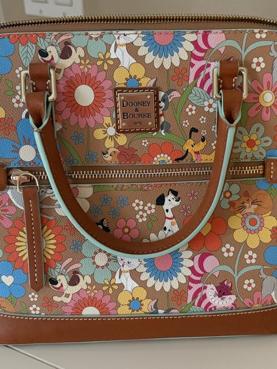 Dooney and Burke Handbags - Dooney and Burke handbag